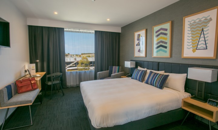 Alpha Hotel Eastern Creek - Club King Hotel Room