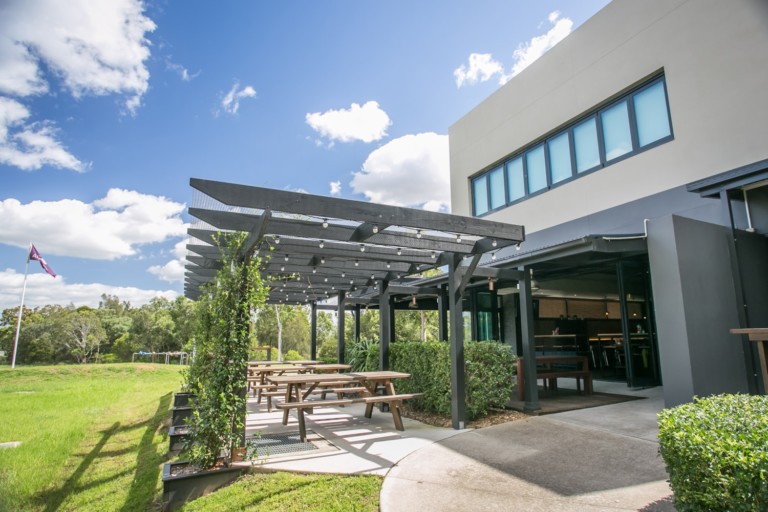 Alpha Hotel Eastern Creek Oak Bar and Grill Alfresco Dining Alpha